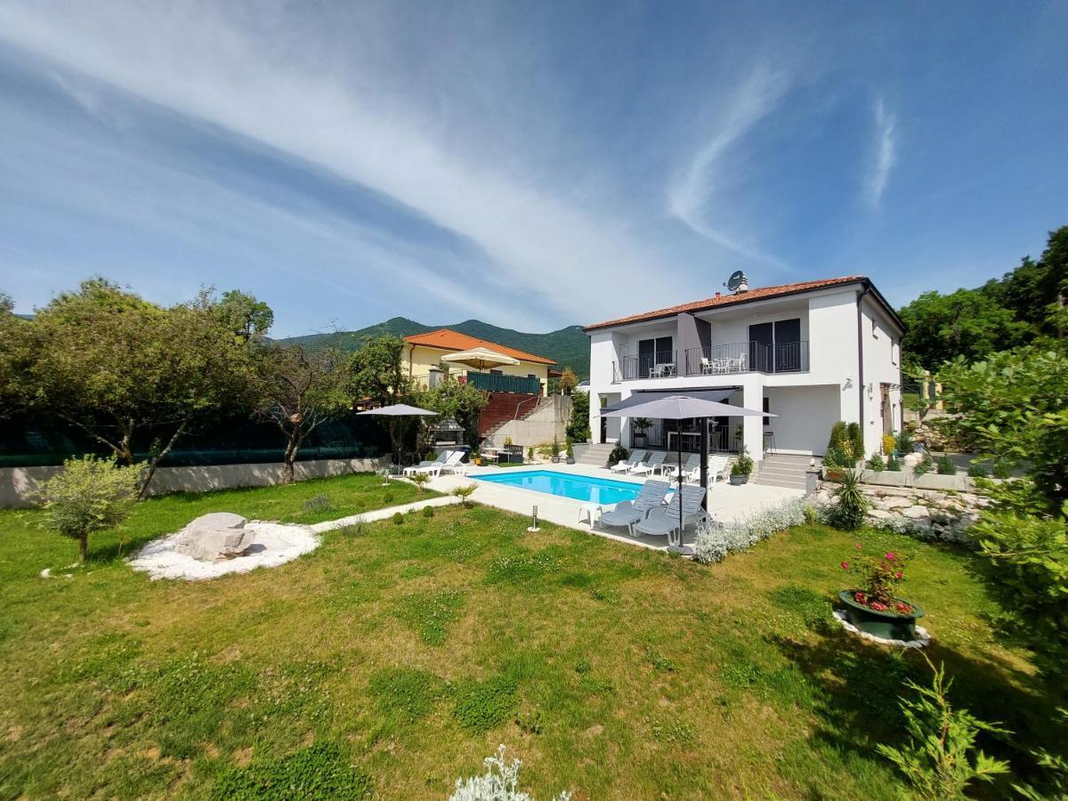 Villa Madlen Icici Exterior foto
